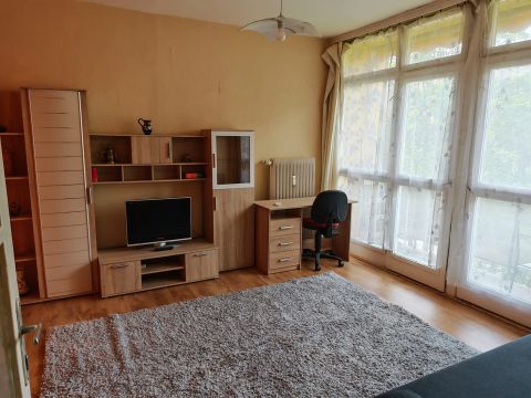 Kiadó Lakás 7633 Pécs 