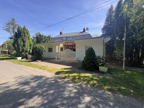 Eladó Ház 8313 Balatongyörök Balatongyöröki strand közelében