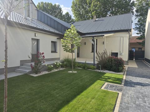 Eladó Ház 4400 Nyíregyháza , Szabadtéri színpad közelében