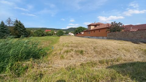 Eladó Telek 8060 Mór , Bányász telepen