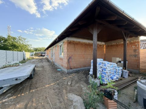 Eladó Ház 2360 Gyál ÚJÉPÍTÉSŰ ÖNÁLLÓ CSALÁDI HÁZ