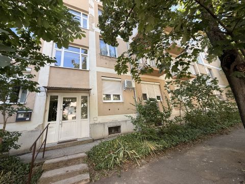 Eladó Lakás 7633 Pécs 
