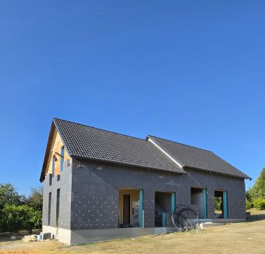 Eladó Ház 7761 Kozármisleny , ÚJ ÉPÍTÉSŰ IKERHÁZ 300m2-es kerttel, beállóval