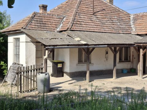 Eladó Ház 2525 Bajna 