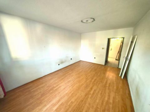 Eladó Lakás 8600 Siófok , 8600 Siófok, Társasházi lakásos lakóövezet