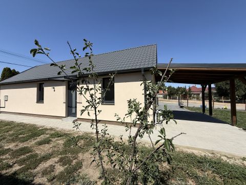 Eladó Ház 9841 Kám , Mellékutca