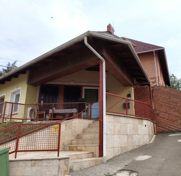 Kiadó Lakás 2119 Pécel 