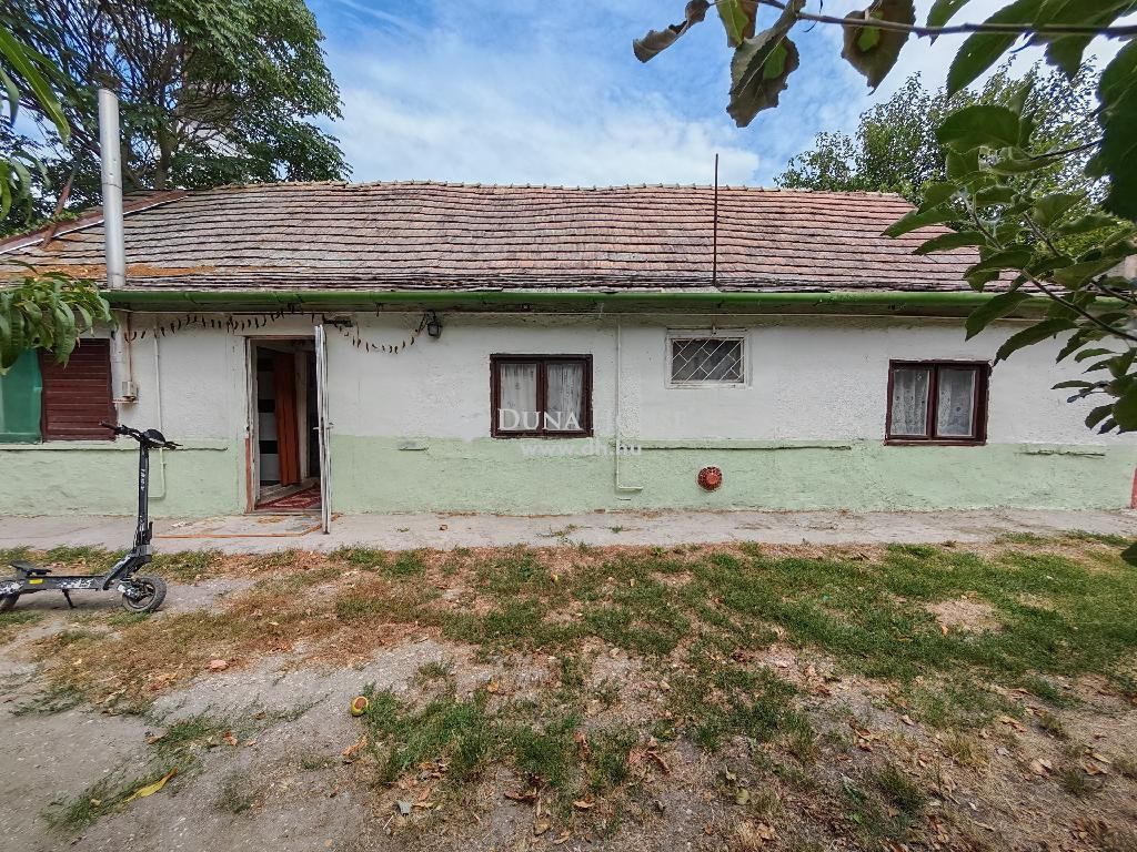 2344 Dömsöd , 2344 Dömsöd, Központ közeli — 1/14