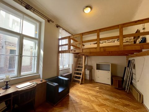 Eladó Lakás 1089 Budapest 8. kerület 