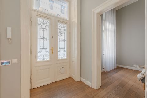 Eladó Lakás 1054 Budapest 5. kerület 