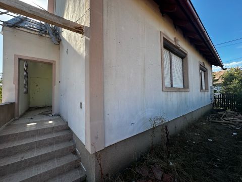 Eladó Ház 9100 Tét , Széchenyi utca közelében 