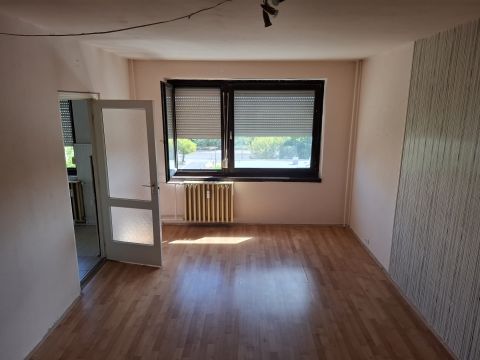 Kiadó Lakás 1048 Budapest 4. kerület , Káposztásmegyer kedvelt részén egy szobás lakás