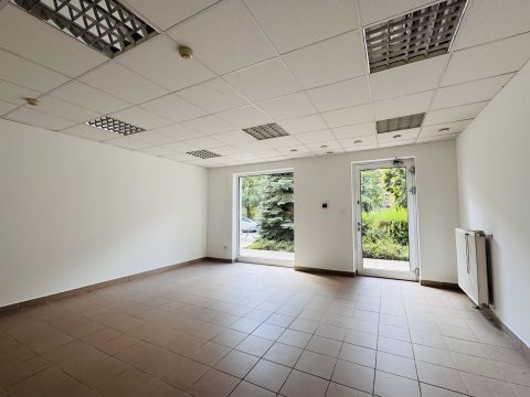 Kiadó Iroda 1116 Budapest 11. kerület , Kondorosi út-Fehérvári út