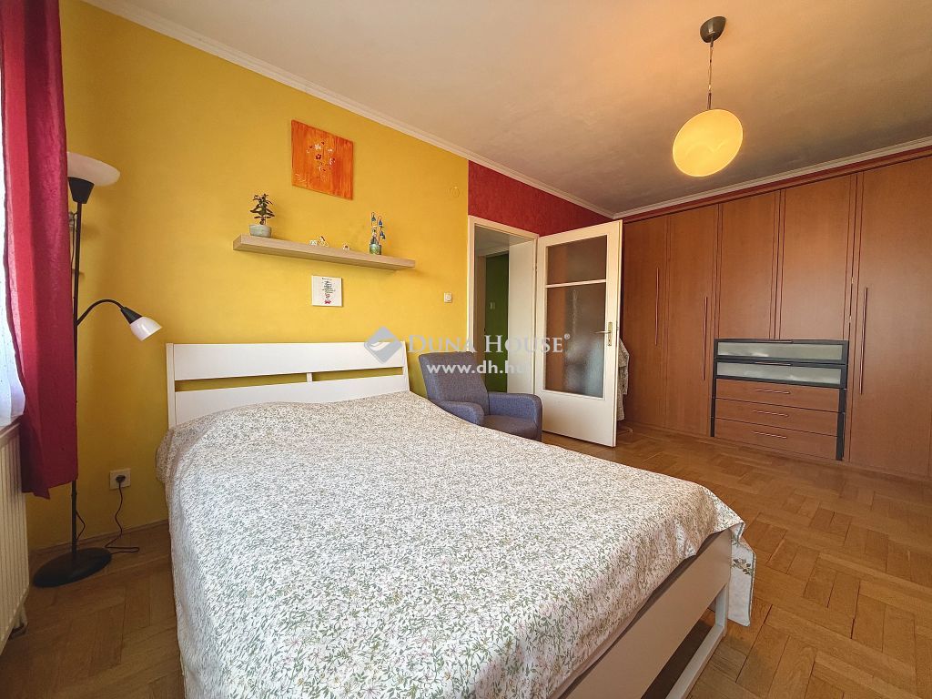 Eladó Lakás Budapest XV. kerület, 
