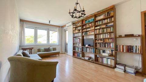 Eladó Lakás 1036 Budapest 3. kerület , Kilátás az Amfiteátrumra, garázs, tároló