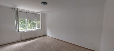 Eladó Lakás 2800 Tatabánya 