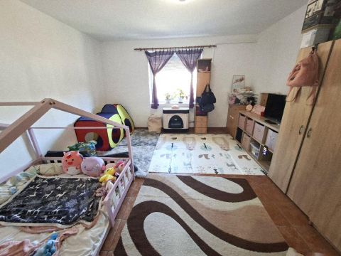 Eladó Ház 2465 Ráckeresztúr 2465 Ráckeresztúr, Családi házas