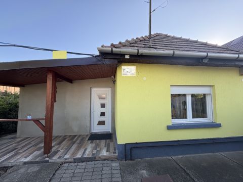 Kiadó Üzlethelyiség 2360 Gyál 