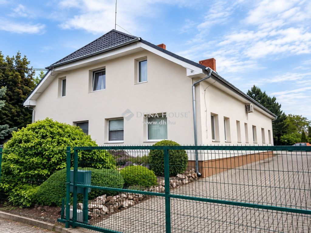 9151 Abda , Abdán Iroda, Panzió, bejáratott vendéglátóhely egyben eladó! — 1/20