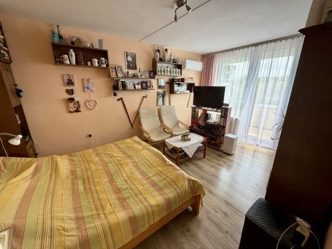 Eladó Lakás 7636 Pécs 