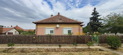 Eladó Ház 5241 Abádszalók 