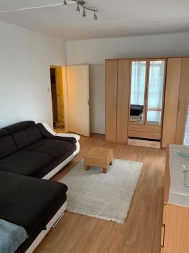 Kiadó Lakás 7633 Pécs 