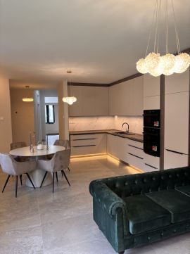 Eladó Lakás 6000 Kecskemét , Belvárosi földszinti, prémium lakás eladó 4 lakásos házban