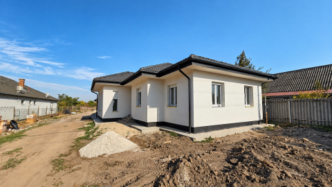 Eladó Ház 2347 Bugyi Modern otthon, tágas élettérrel, 4 hálószobával!