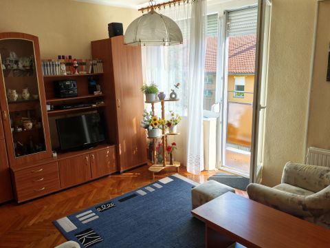 Eladó Lakás 7629 Pécs 