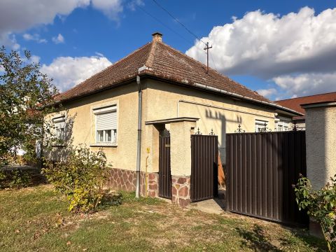 Eladó Ház 6345 Nemesnádudvar , központhoz közel