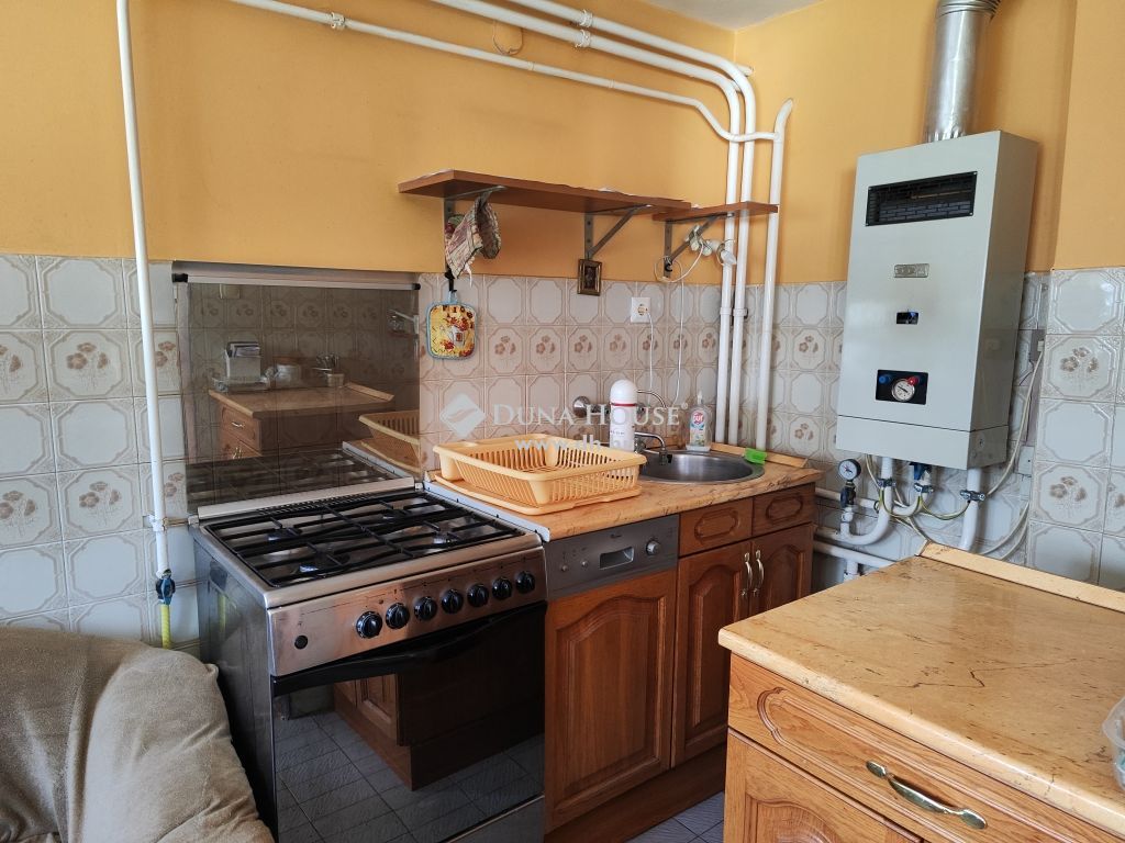 2484 Gárdony , sorházas utcában — 1/13