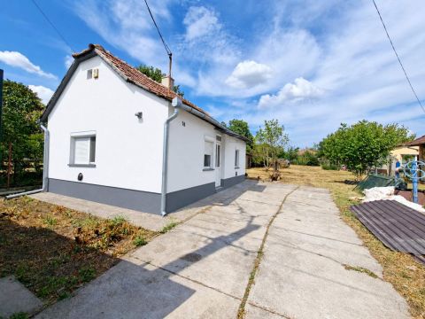Eladó Ház 2451 Ercsi , Kispusztai út környéke
