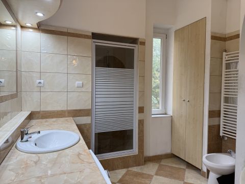 Eladó Lakás 1136 Budapest 13. kerület Erkélyes felújított, 2 szobás lakás a Balzac utcában