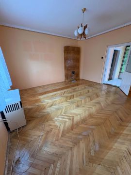 Eladó Ház 8428 Borzavár Alkotmány utca közelében